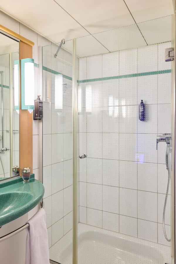 Ibis Baar Zug Luaran gambar