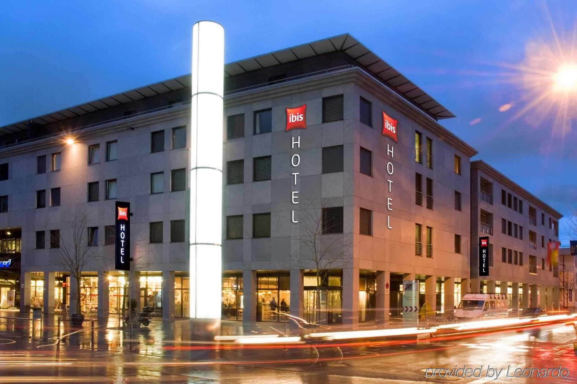 Ibis Baar Zug Luaran gambar