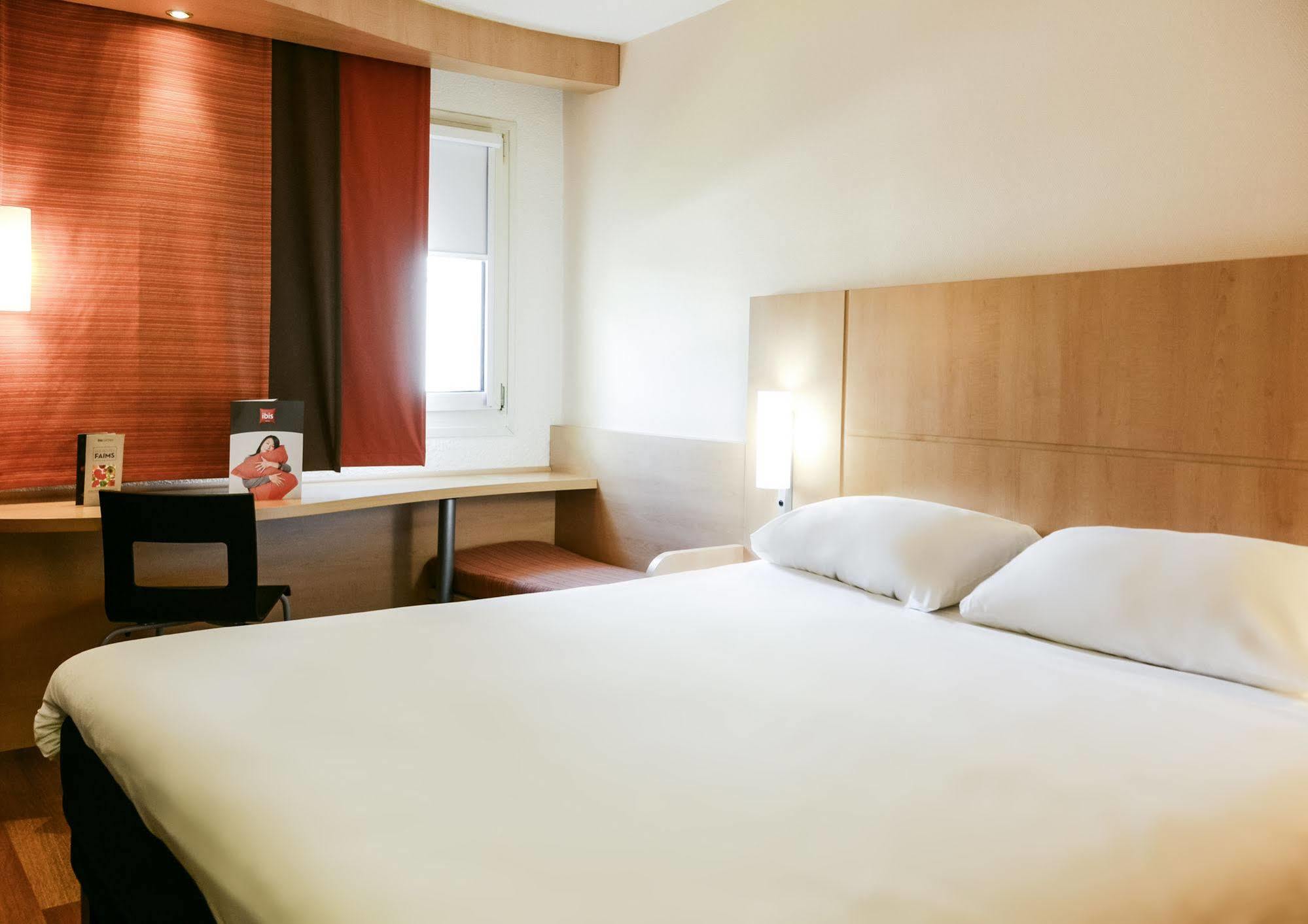 Ibis Baar Zug Luaran gambar