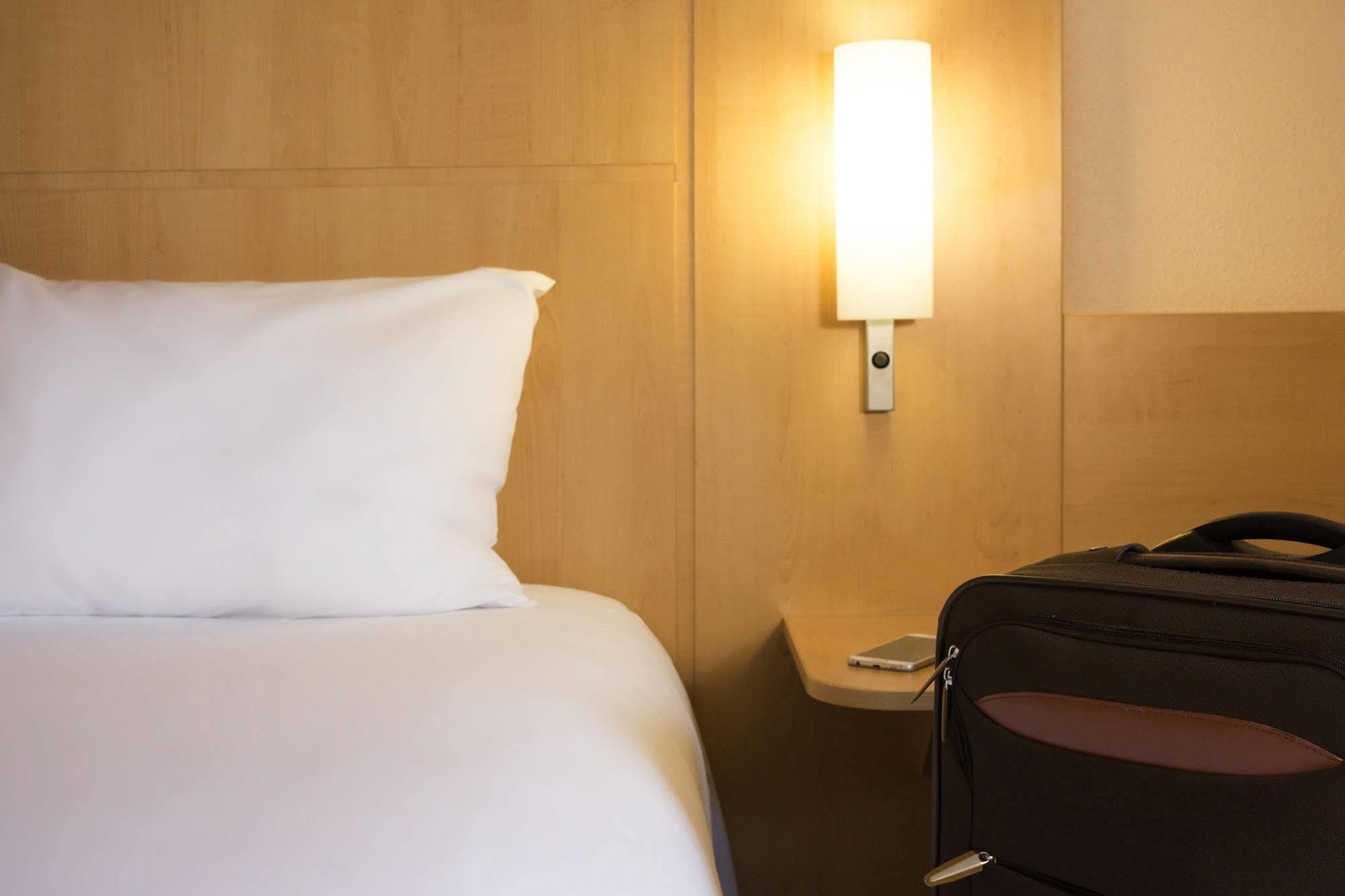 Ibis Baar Zug Luaran gambar